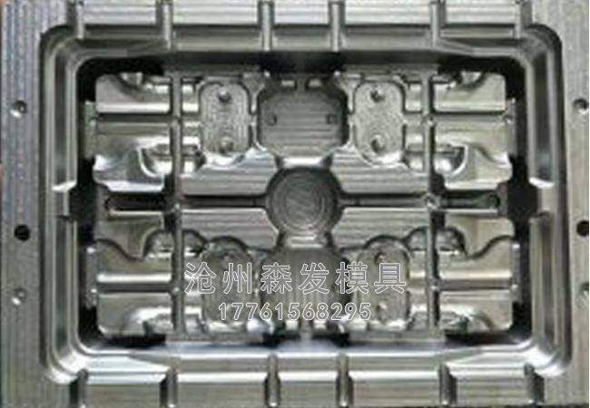 機(jī)箱模具.jpg